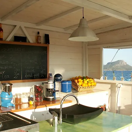 Despotiko Apt. & Hotel 3*