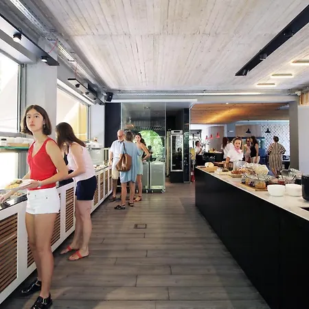 Despotiko Apt. & Hotel Toroni