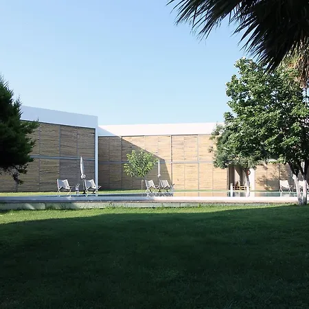 Despotiko Apt. & Ξενοδοχείο 3*