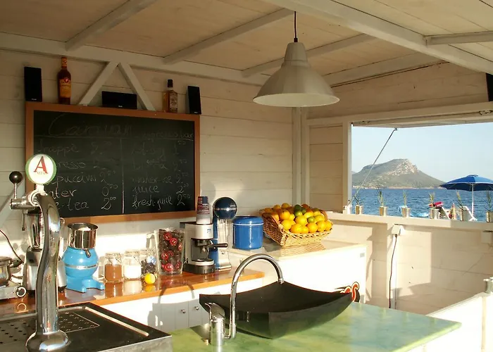 Despotiko Apt. & Hotel 3*