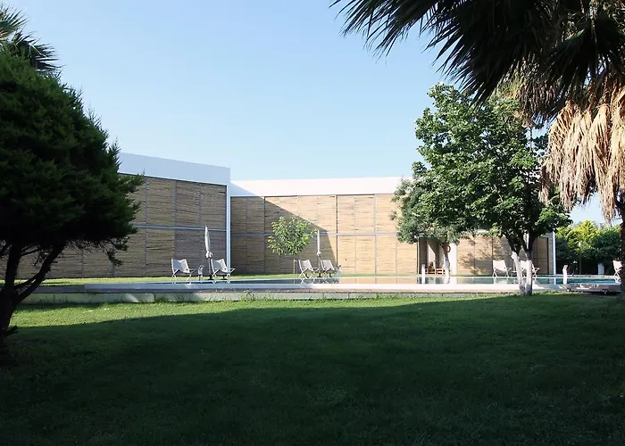 Despotiko Apt. & Hotel 3*