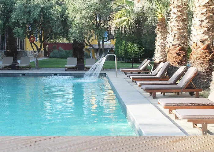 Despotiko Apt. & Hotel 3*