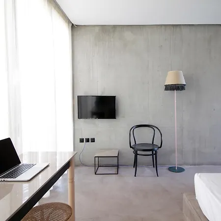 Despotiko Apt. & Hotel Toroni